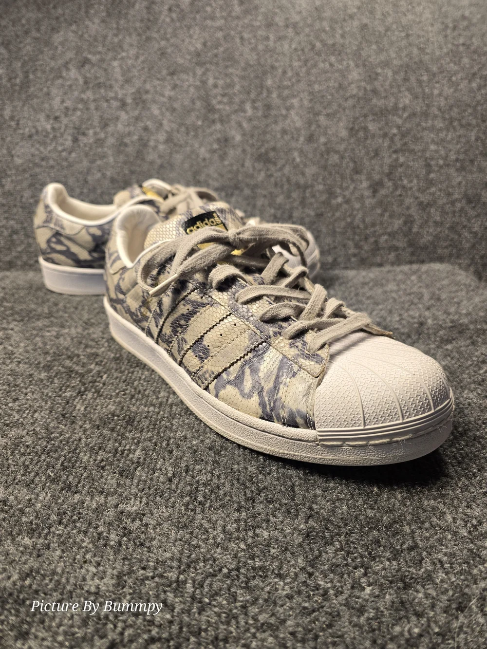Adidas Superstar East River Rivalry Snakeskin Grey White B34375 Men's Size 10